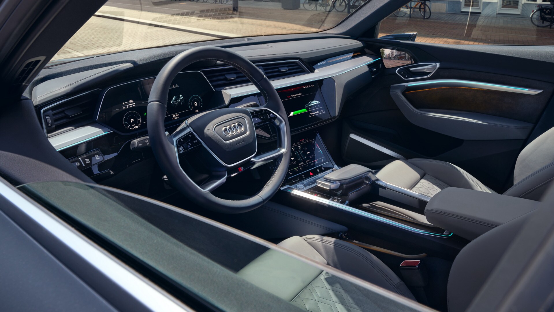 etron interior
